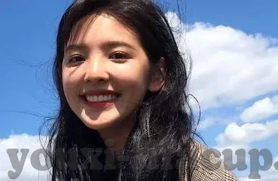 足球比赛比分平了-当终场哨响，一场平局背后的足球哲学与人生隐喻